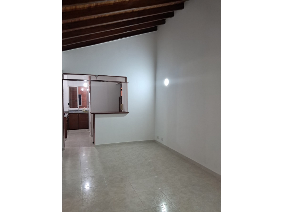 VENDO APTO PISO 5 CON ASCENSOR EN PRADOS DEL LIMONAR (A.M) CW:10201468 — foto 2