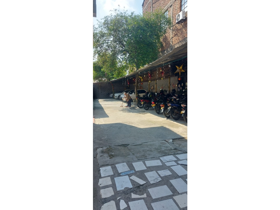 PARQUEADERO + LOCAL COMER. EN BARRIO SAN NICOLAS(M&G) CW:7152842 — foto 6
