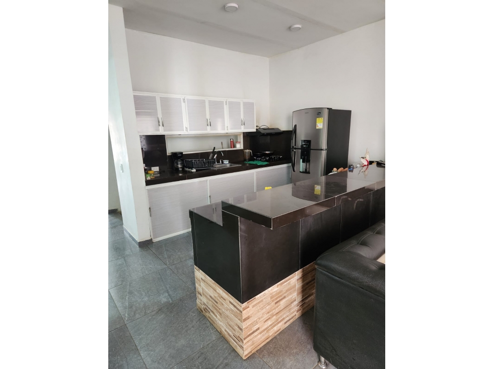VENDO HERMOSA CASA BIFAMILIAR EXC. UBICACIÓN EN ROZO(FG)CW:7210619 — foto 3