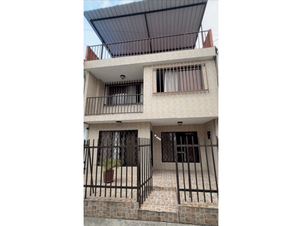 VENDO CASA PEATONAL EN EL BARRIO COMFENALCO (P.Z) CW:9620358