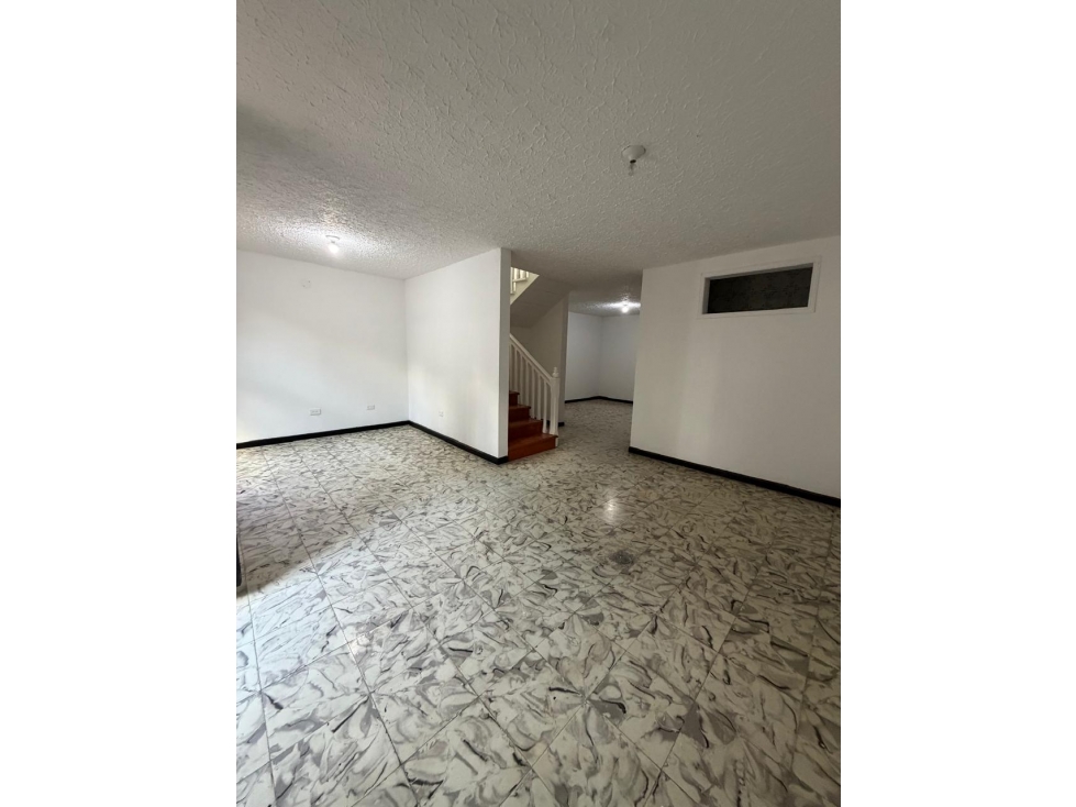 VENDO CASA UNF. DE 3 PISOS B/. DEPARTAMENTAL(FG)W:10330109 — foto 4