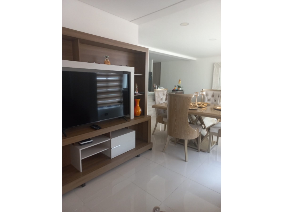 VENDO APTO EN 4to PISO CON ASCENSOR EN VALLE DEL LILI (A.S) CW:8059679 — foto 4