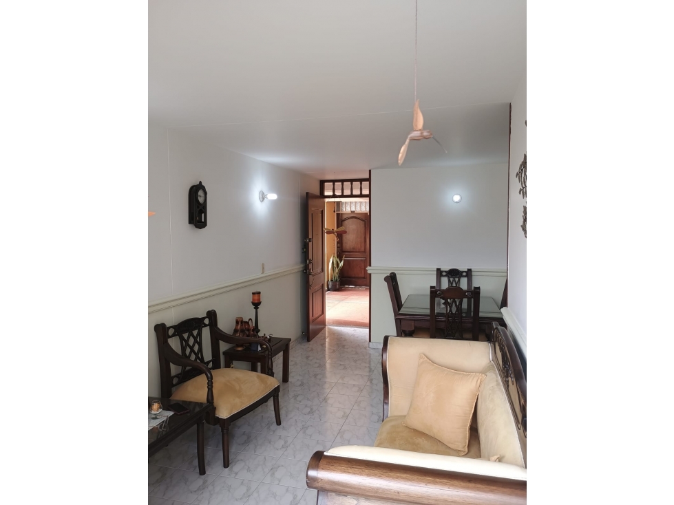VENDO APARTAMENTO REMODELADO PISO 5 EN GRATAMIRA (L.R) CW:8923949