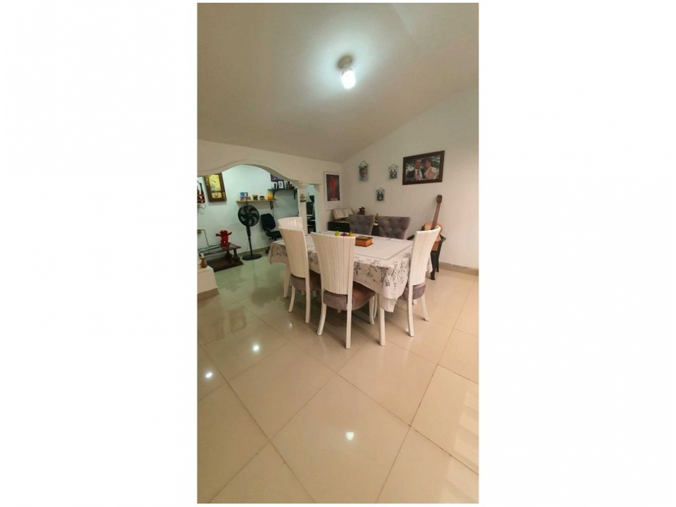 VENDO CASA DE UN PISO EN EL BARRIO LA FLORA (L.S) CW:9160502 — foto 6