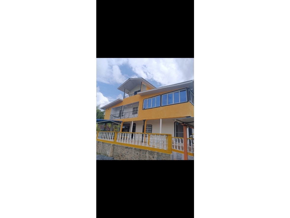 VENDO HERMOSA CASA CAMPESTRE EN LAGO CALIMA-JIGUALES(YL)CW:9326010 - 1