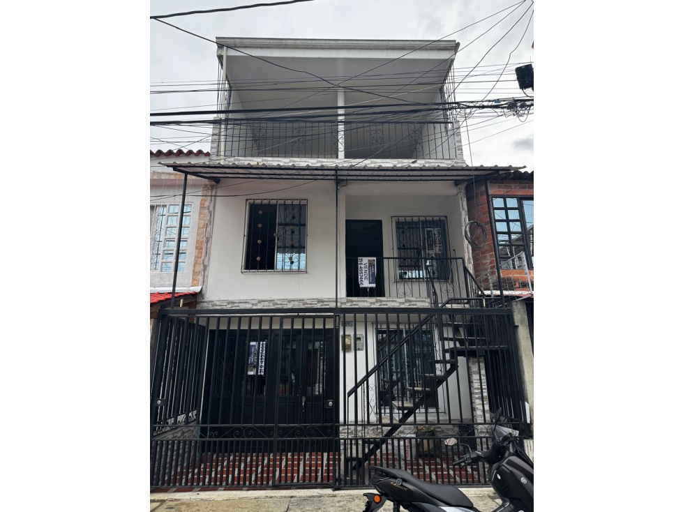 VENDO CASA BIFAMILIAR DE 3 PISOS EN PALMIRA-ALAMEDA(FG)W:9941498