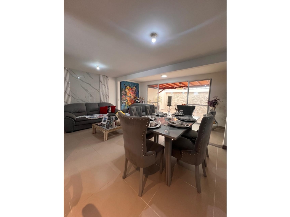 VENDO LINDA CASA EN CIUDAD COUNTRY (G.S) CW:9238396