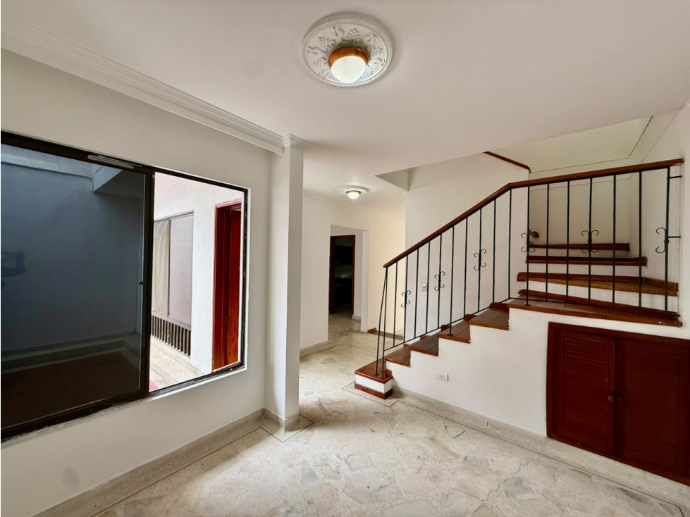 VENDO CASA DE 2 NIVELES EN EL BARRIO LA FLORA (I.K) CW: 10200492 — foto 6