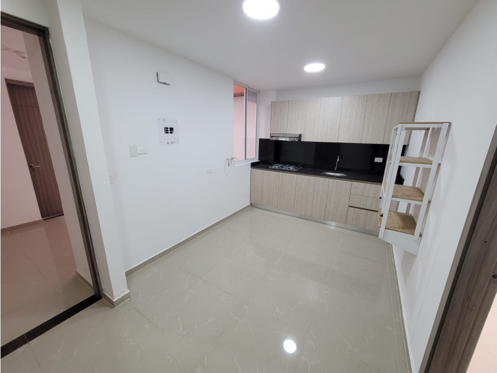 VENDO ESPECTACULAR EDIFICIO EN EL INGENIO DE 4 PISOS(A.C) CW:6435307 — foto 4