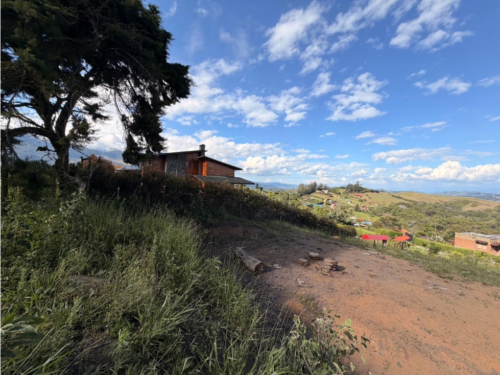 VENTA DE ESPECTACULAR LOTE EN CONDOMIO EN LAGO CALIMA (PZ) CW: 9890580 - 2