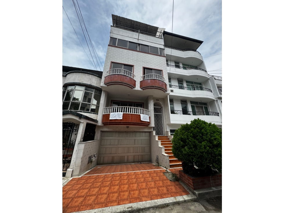 VENDO CASA UNIF. DE 5 NIV CIUDAD 2000 + PISCINA + JACUZZI(FG)10321339