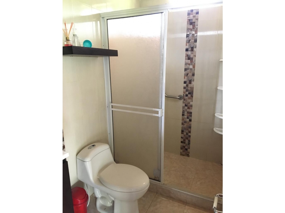 VENDO HERMOSA CASA-FINCA CAMPESTRE EN EL LAGO CALIMA (YL) CW:5294270 - 6