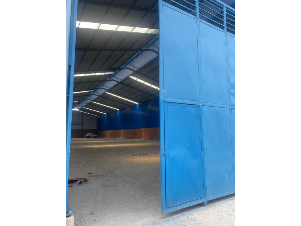 VENDO BODEGA EN LA DOLORES (M.U) CW:8202375 - 2