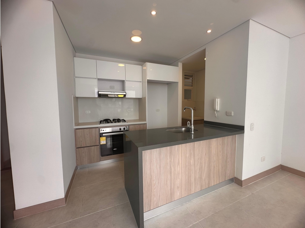 VENDO APARTAMENTO PISO 9 EN LA FLORA (B.V) CW:10042332