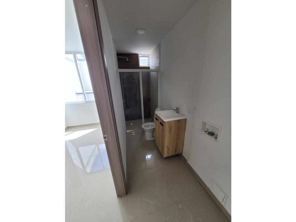 VENDO ESPECTACULAR EDIFICIO EN EL INGENIO DE 4 PISOS(A.C) CW:6435307 — foto 6