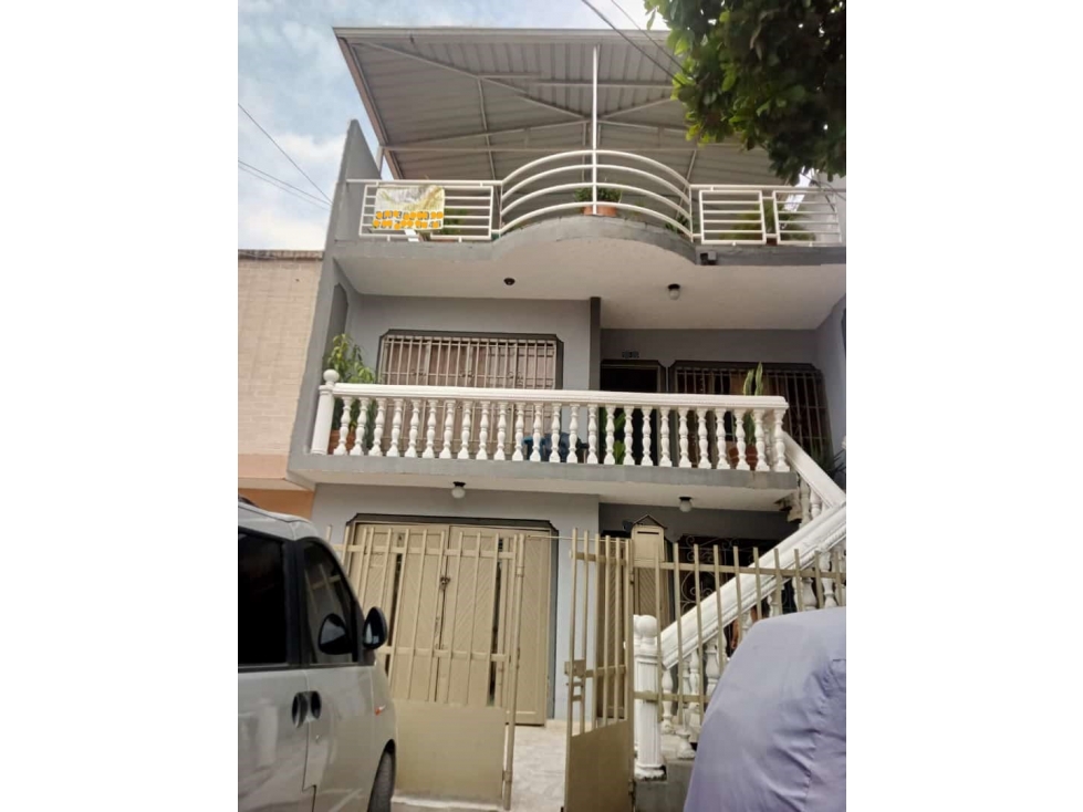 VENDO CASA REMODELADA EN EL BARRIO SANTA ELENA (M.U) CW:6568494