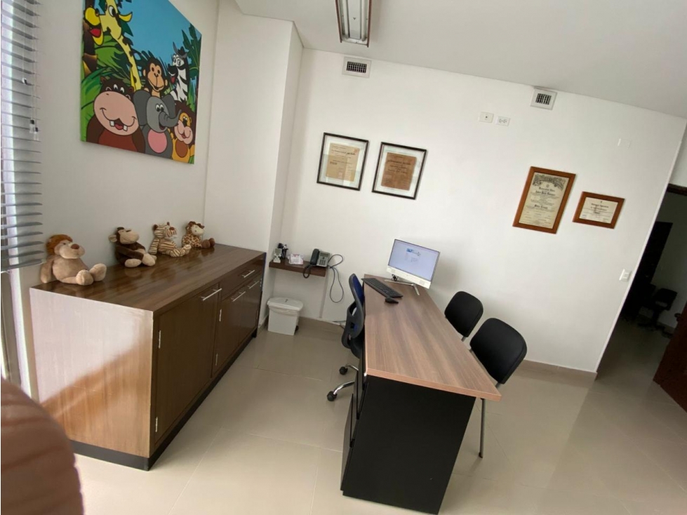 VENDO CONSULTORIO MEDICO EN CLINICA FARALLONES (I.K) CW:8337770 — foto 6