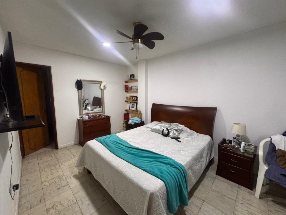 VENDO CASA BIFAMILIAR EN EL BARRIO CAMBULOS (I.K) CW:9518523 — foto 6
