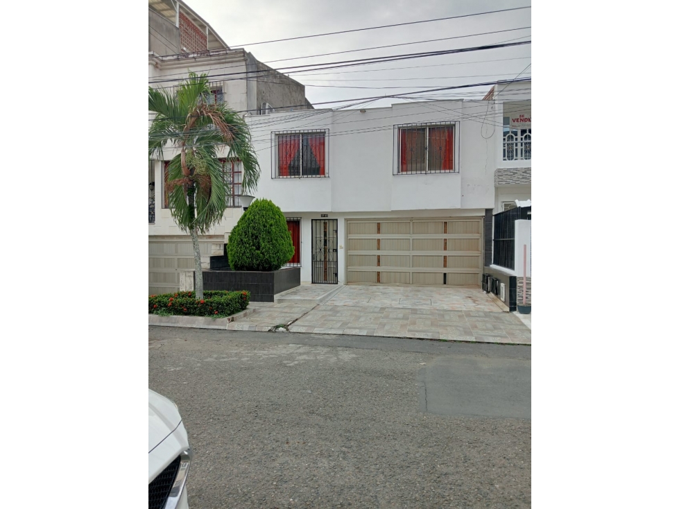 VENDO CASA DE 2 PISOS UNIFAMILIAR EN EL INGENIO (A.C) CW:8416320