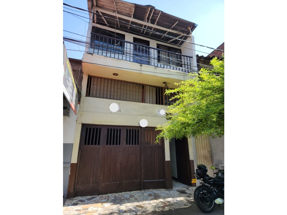 VENDO CASA DE 3P B. OBRERO UBICACIÓN PRIVILEGIADA(M&G)CW:6913567