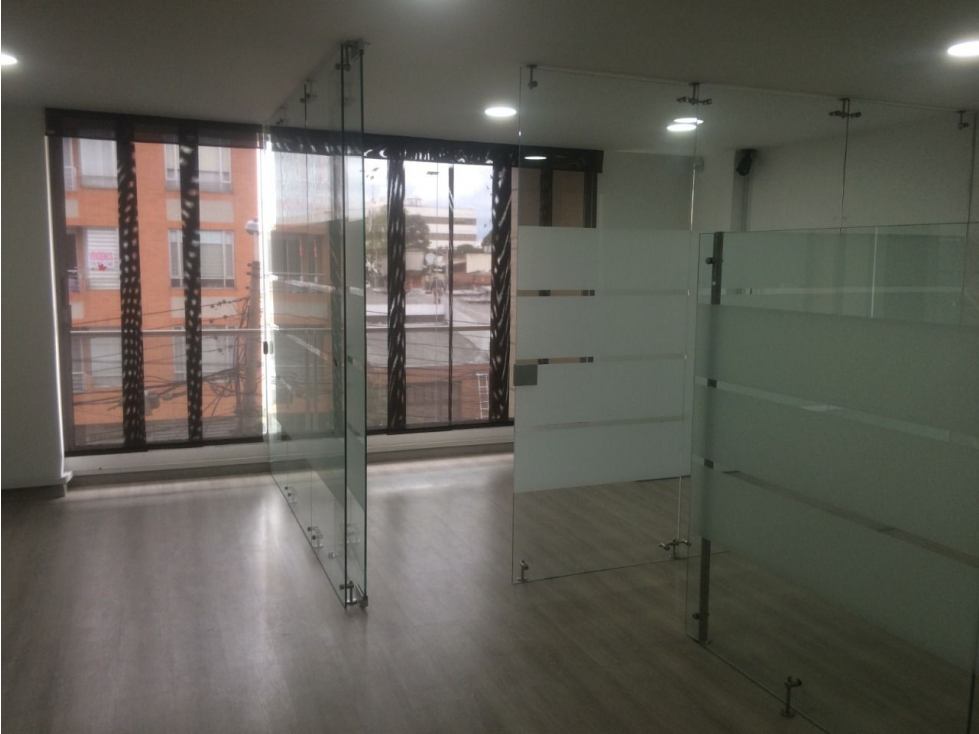 EN VENTA OFICINA UBICADA EN PASADENA — foto 3