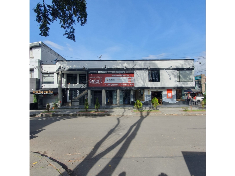 EN VENTA PREDIO COMERCIAL EN EXCELENTE ESQUINA DE MODELIA