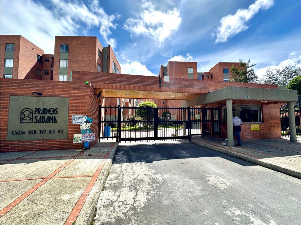 EN RENTA APARTAMENTO ILUMINADO
