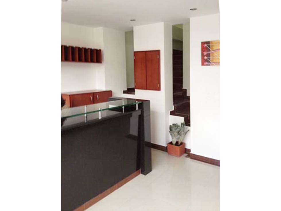 EN RENTA O VENTA OFICINA EN SANTA BARBARA — foto 2