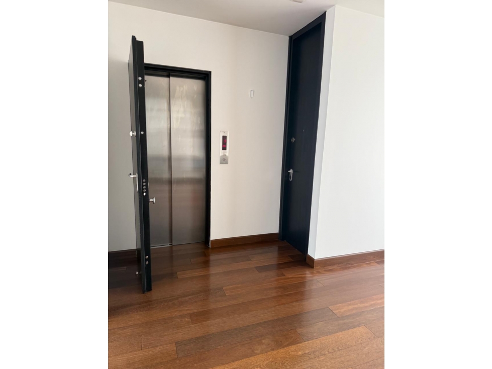 EN RENTA HERMOSO APARTAMENTO EN LA TRANS 5 CON 87 — foto 3