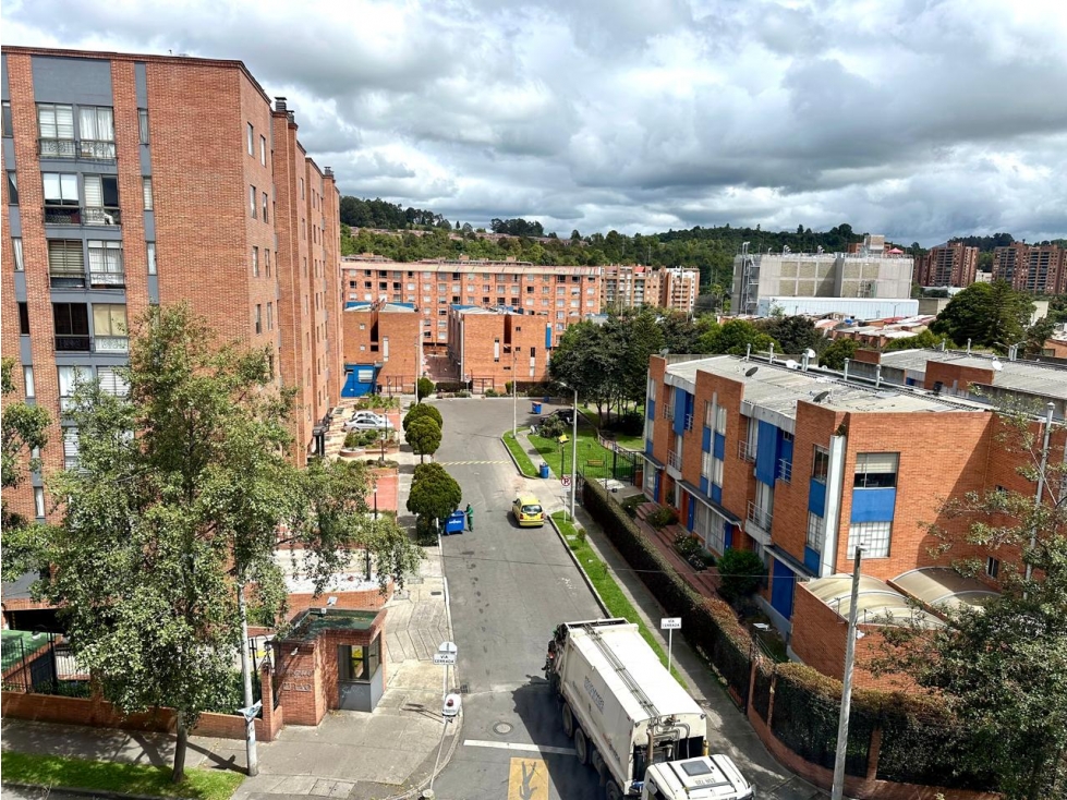 EN RENTA APARTAMENTO ILUMINADO — foto 3