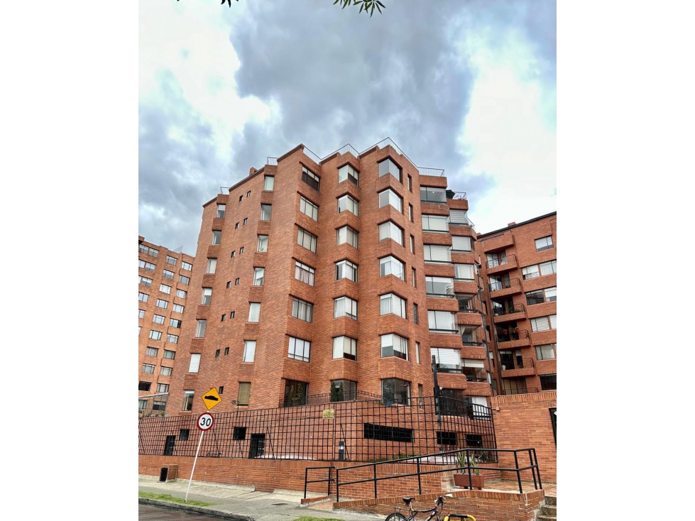 EN RENTA APARTAMENTO EN COLINA CAMPESTRE