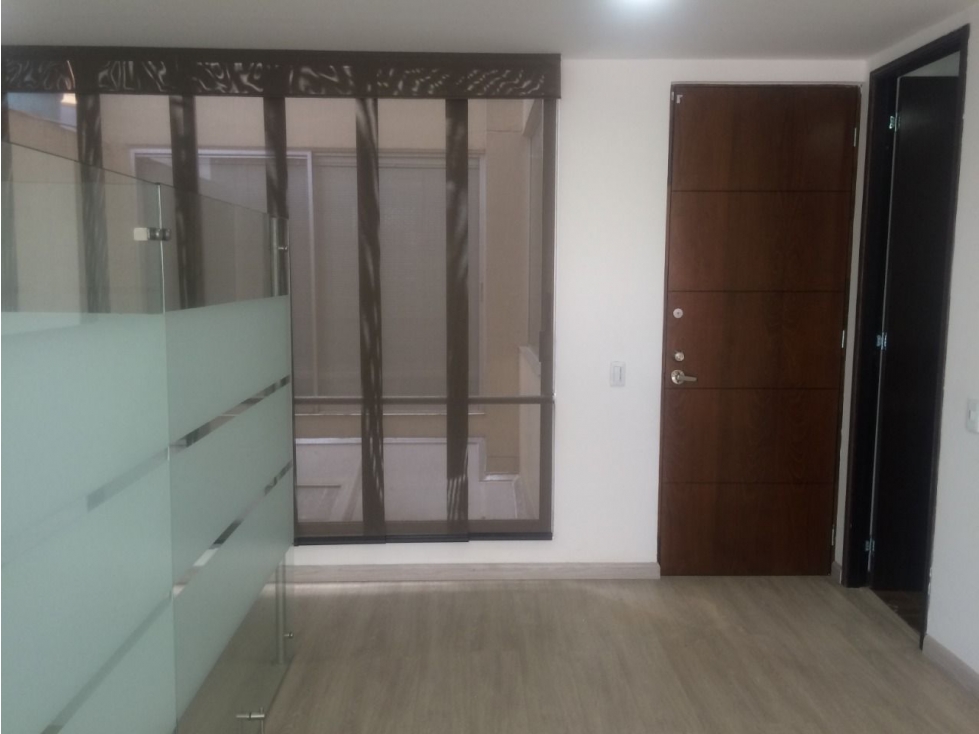 EN VENTA OFICINA UBICADA EN PASADENA — foto 2