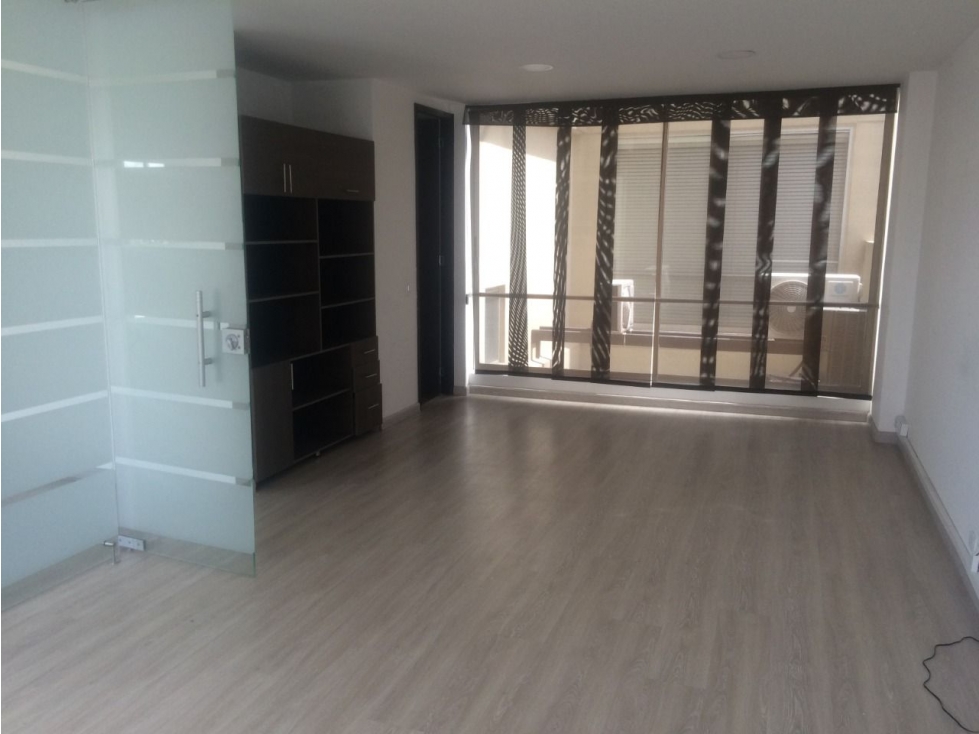 EN VENTA OFICINA UBICADA EN PASADENA — foto 6