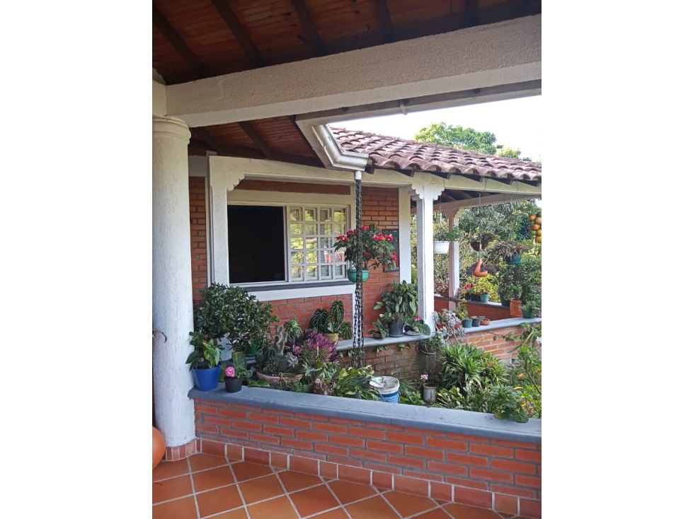 CHALET AGUA BONITA CALARCA