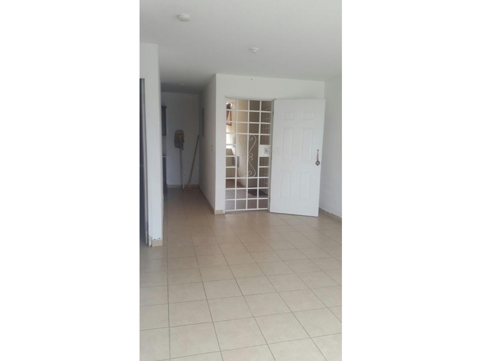 Se Vende Cerca de Metro de Pueblo Nuevo # 1943 avd — foto 2