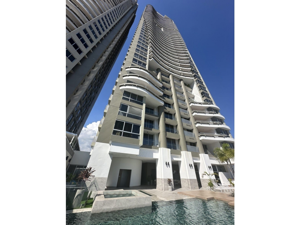Vendo en El Cangrejo Ph Luxor # 2067 avd