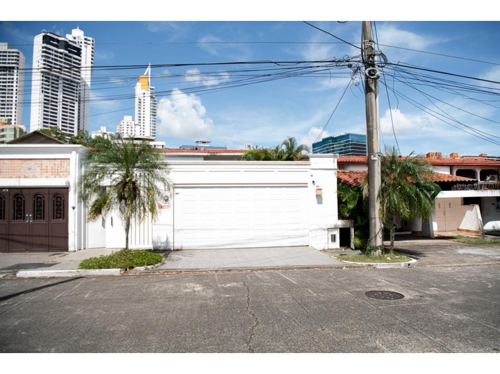Vendo casa en La Alameda # 2268 cvd
