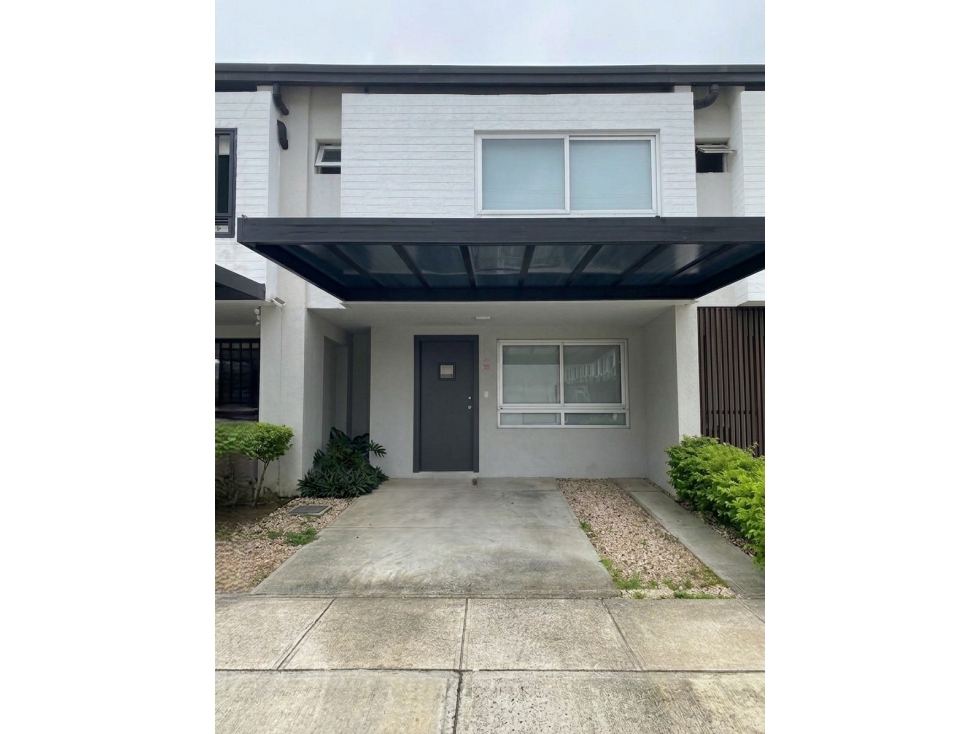 Vendo en Residencial Cerrado El Crisol # 2334 cvd - 1