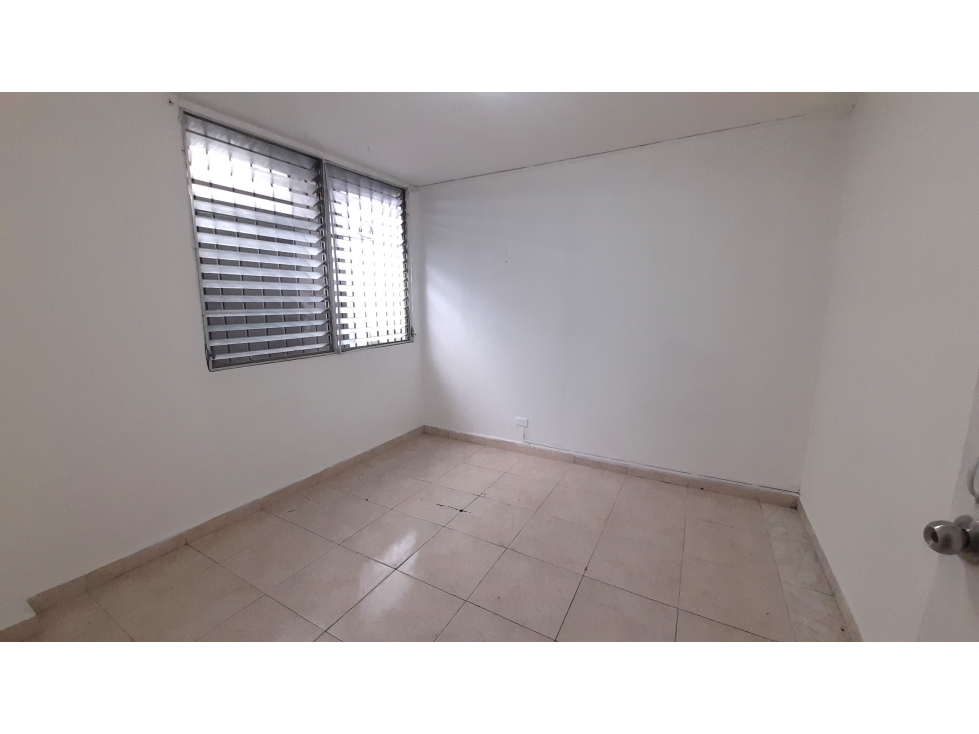 A 1 minuto del Metro Fernandez de Cordoba # 0006 aad — foto 5