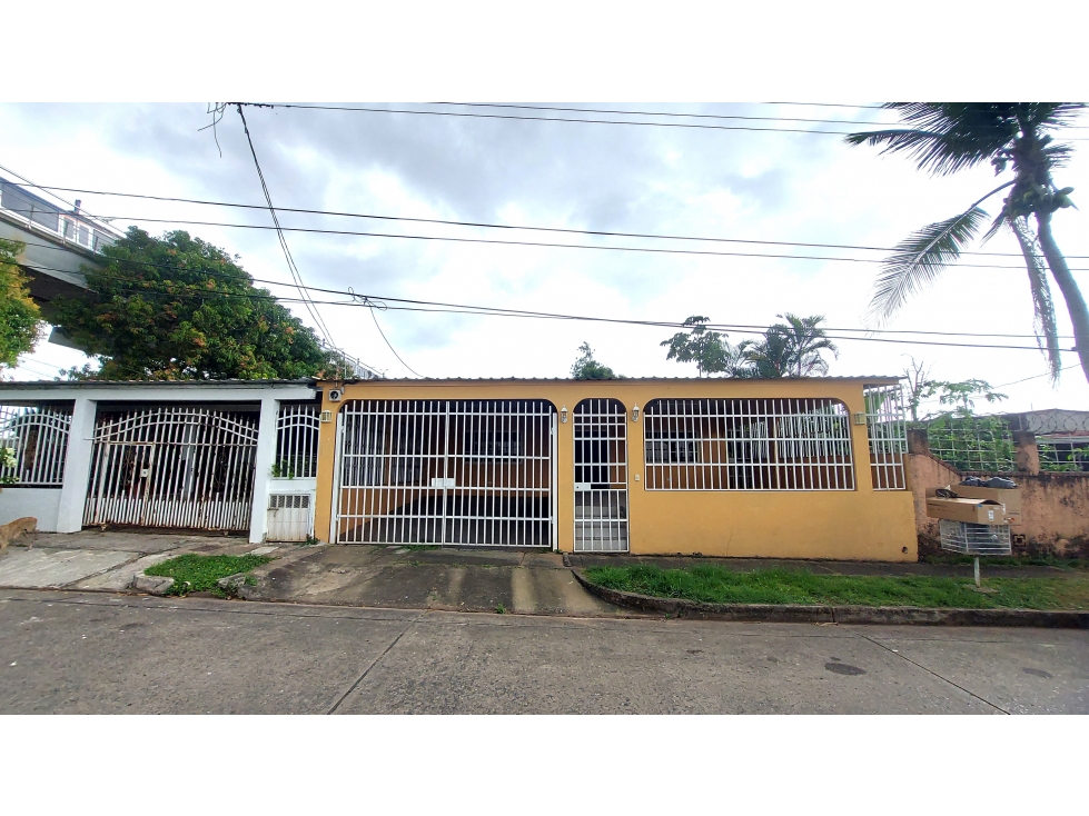 Se Vende Casa en Pedregal, cerca McDonald # 2229 cvd