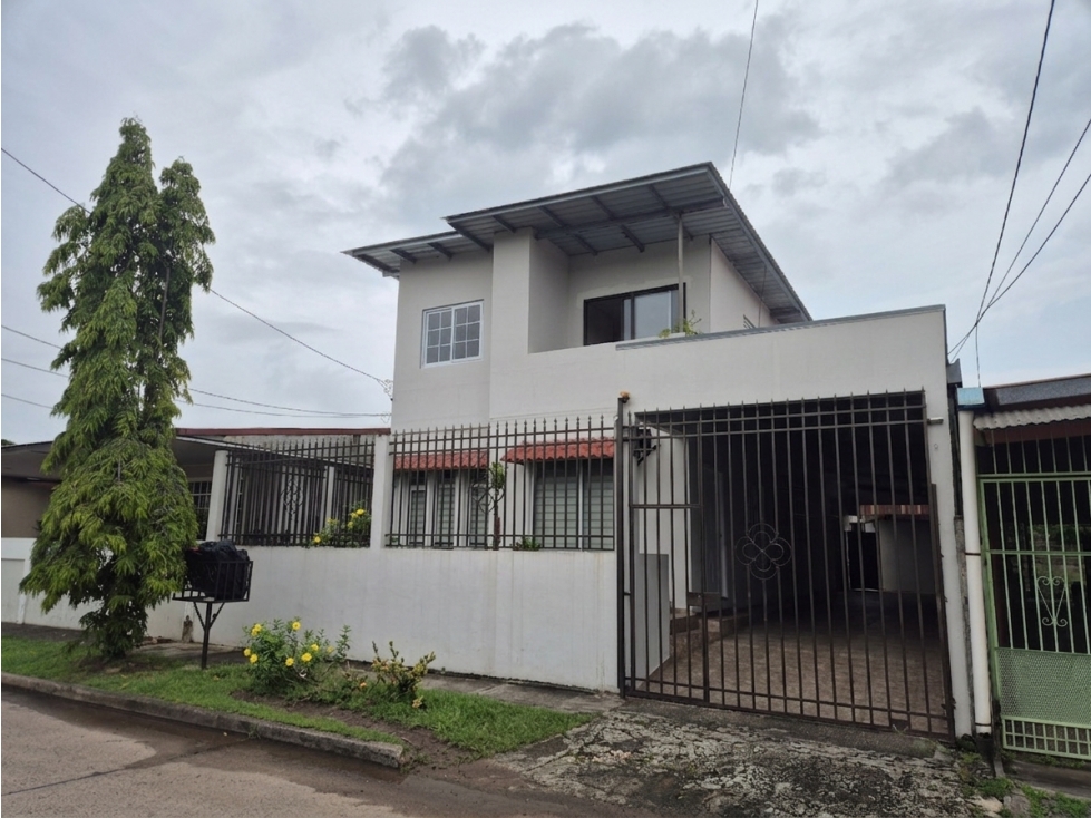 Se Alquila apartamenteo arriba de casa en San Antonio # 1488 cad