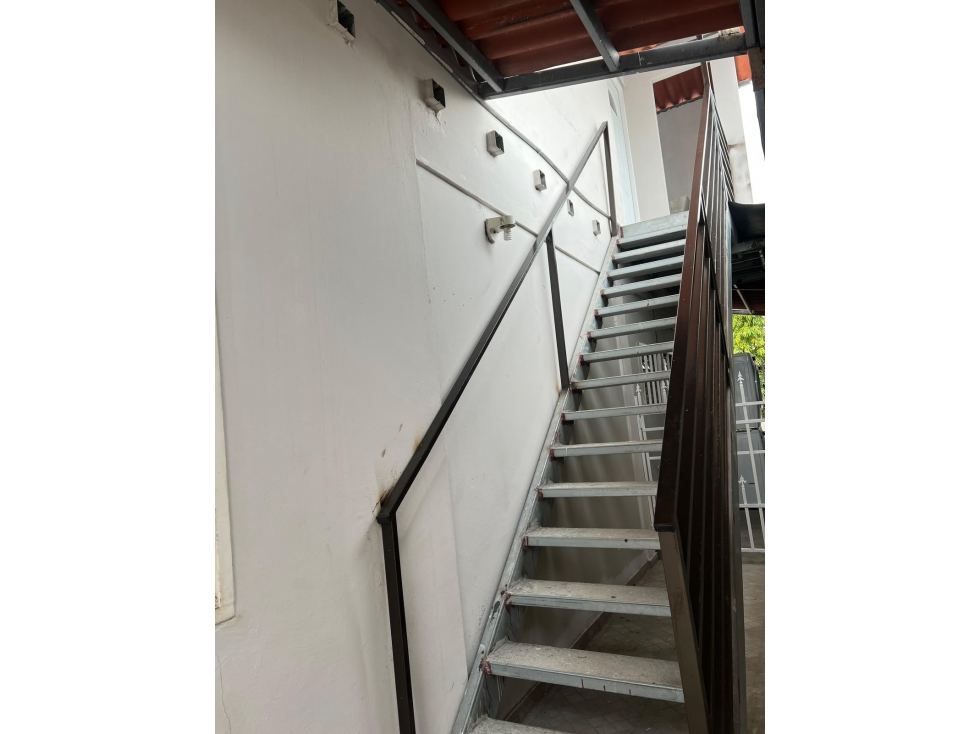 Se Alquila apartamenteo arriba de casa en San Antonio # 1488 cad — foto 4