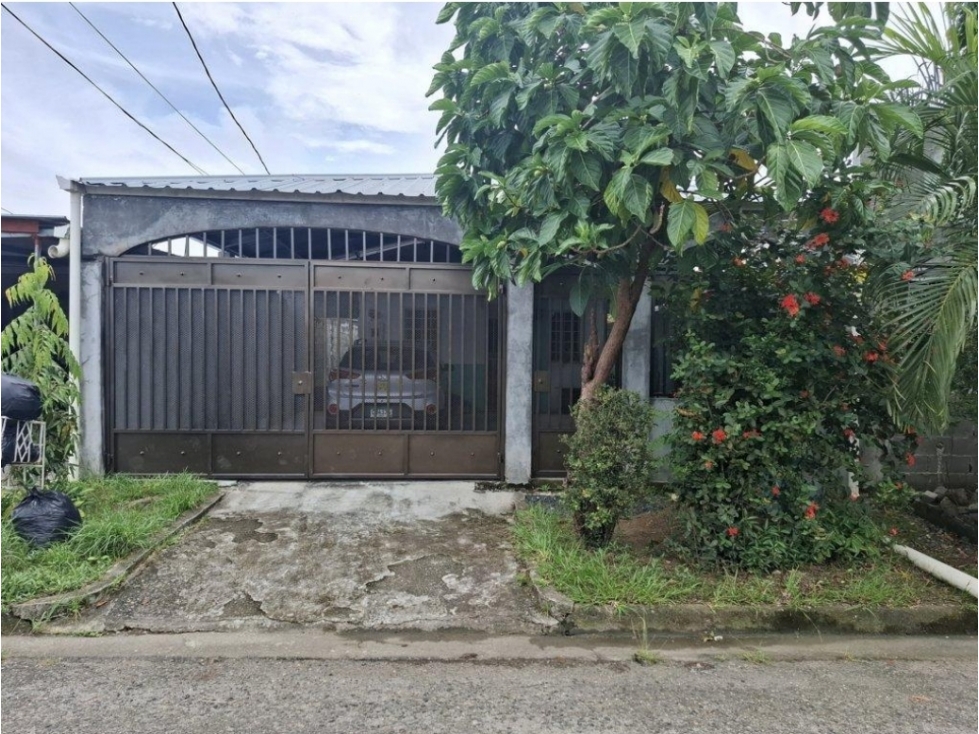 Vendo casa en Nuevo Tocumen # 2242 cvd