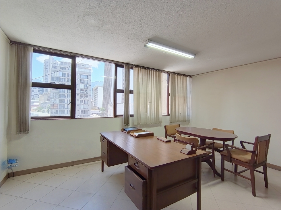 Venta de oficina Medellin Centro Pasaje Astoria - 4