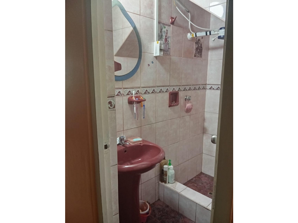 Se vende departamento triplex Urb Constanzo Callao - 4