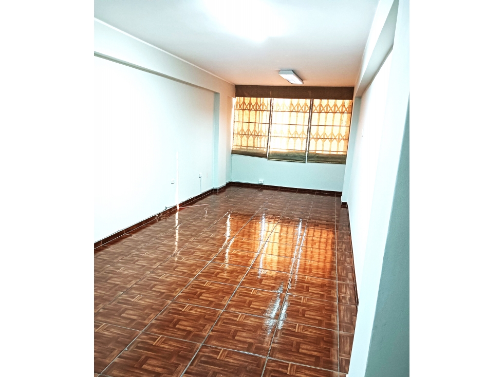 Se alquila departamento Miraflores 2do piso cerca Malecon de La Marina - 1