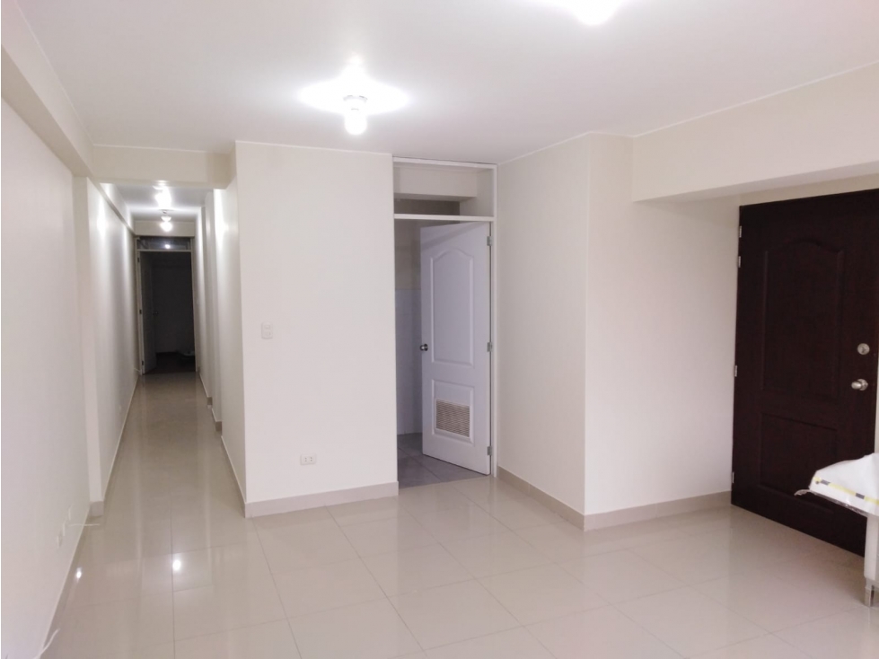 Se vende departamento Pueblo Libre 3er piso 80 m2 - 4