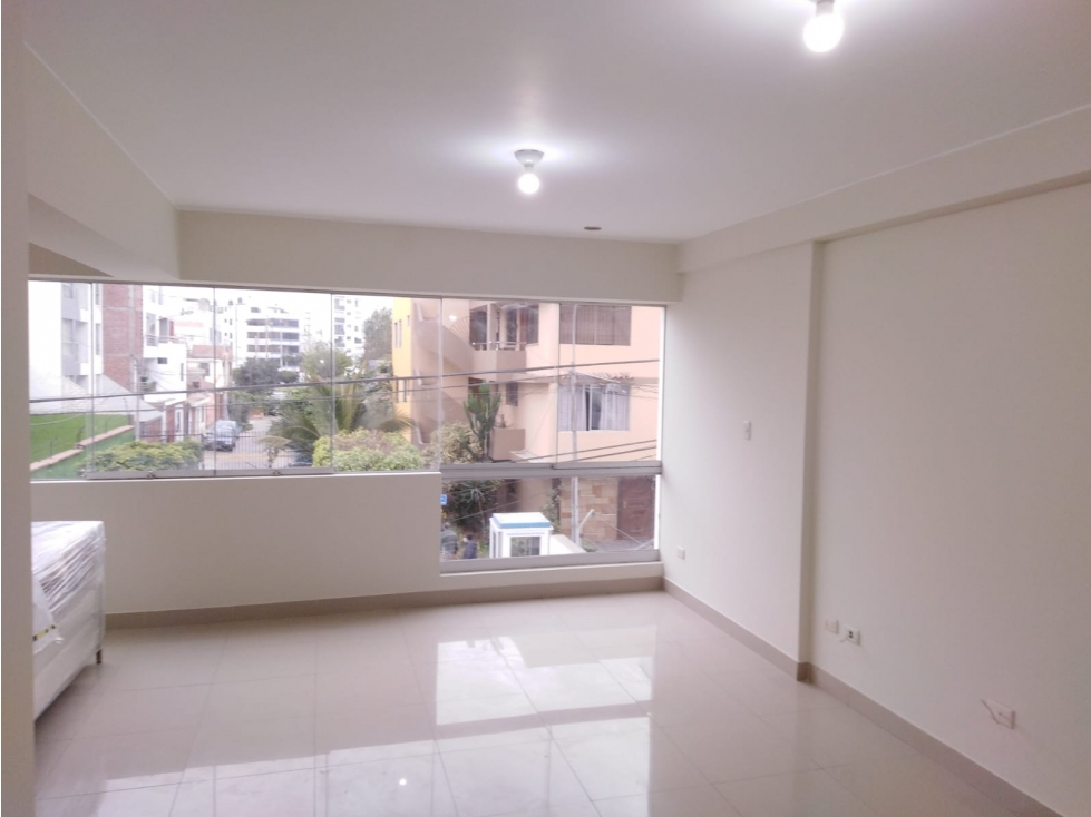 Se vende departamento Pueblo Libre 3er piso 80 m2 - 2