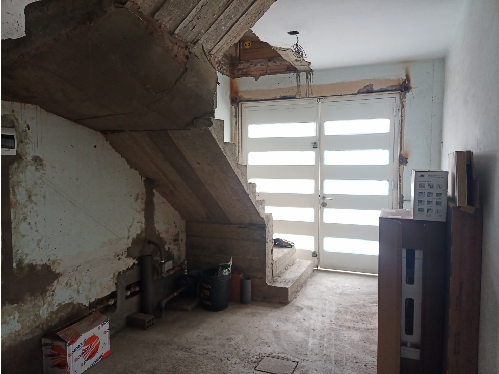 Se vende casa SMP San Diego Virgen del Carmen 3 pisos - 2