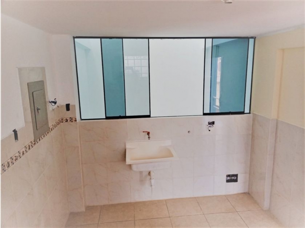 Se vende departamento Perla Callao 52 m2 3er piso Urb Los Rosales - 4